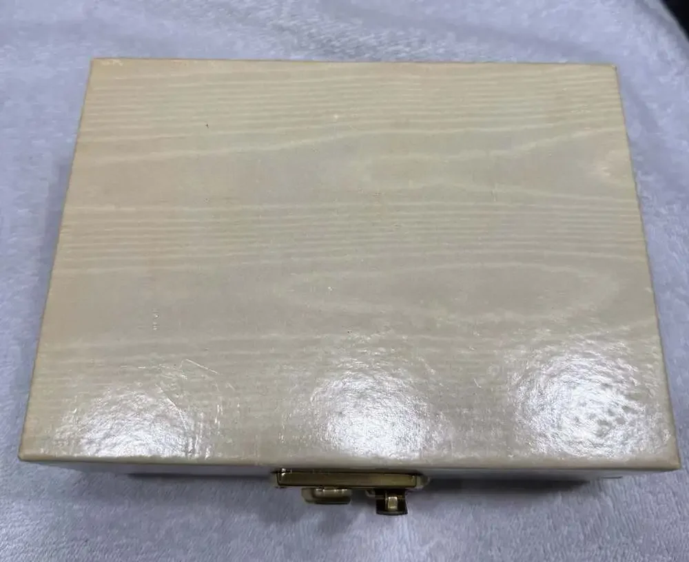 Vintage 1960s Floral Jewelry Box With Ribbon Design